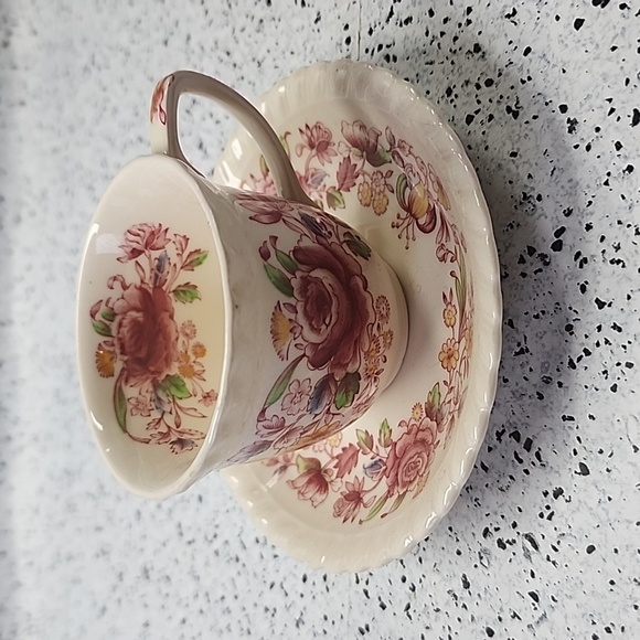 1935-1950 Vintage Johnson Bros Windsor Ware Demitasse Duo (Cup & Saucer) - Picture 2 of 6